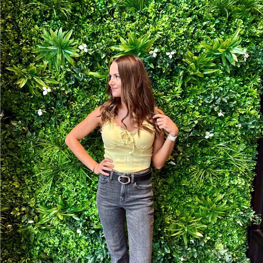 Meet your Posher, Demi - Picture 9 of 13